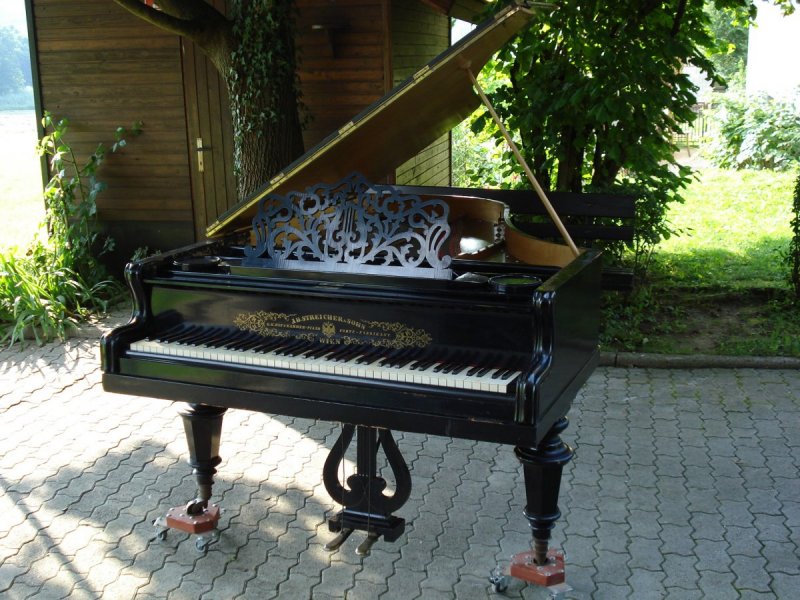 Johann Baptist Streicher Nr. 8302